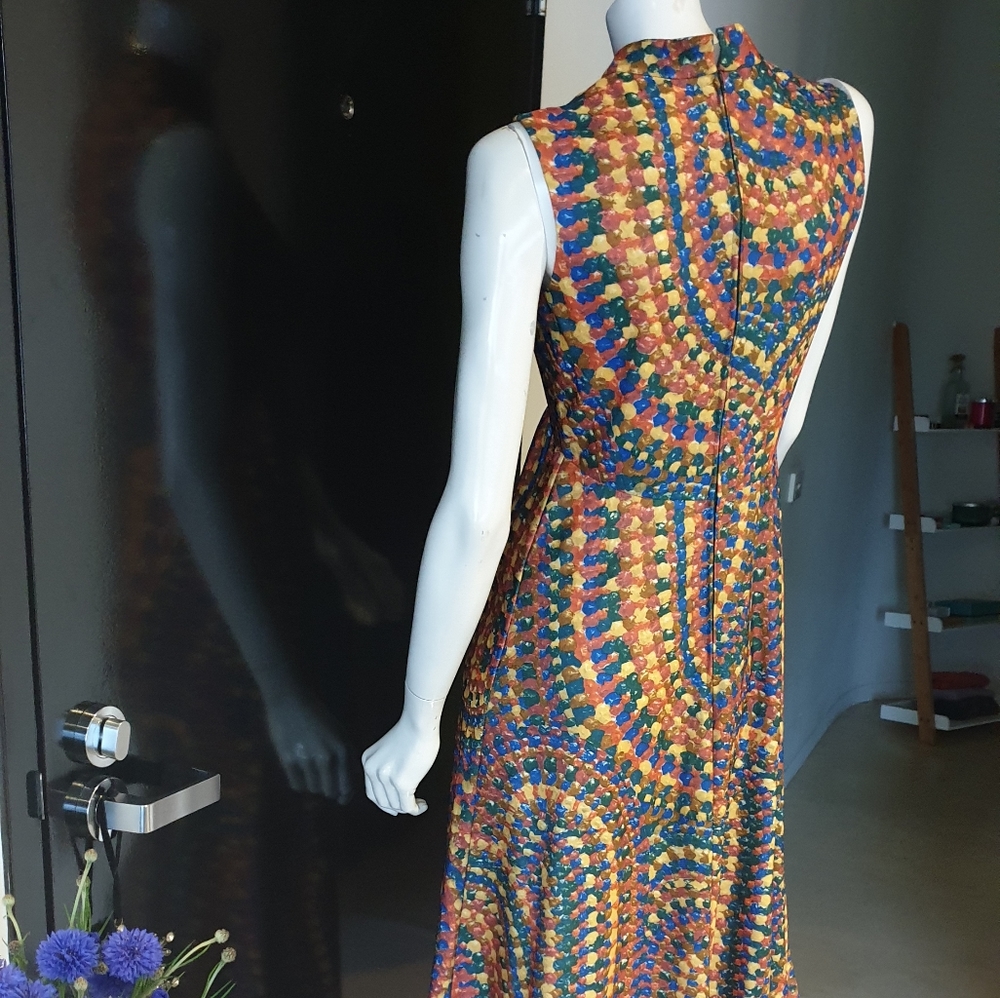 LESLIE FAY - Vintage 1970s Open Halter Neck maxi dress, Size AU S/M - Picture 3 of 9